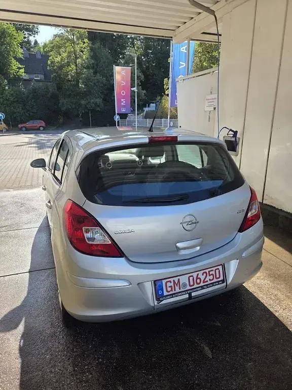 Gebraucht Opel Corsa Cosmo 90 PS (66 kW) 2008 Silber Kleinwagen