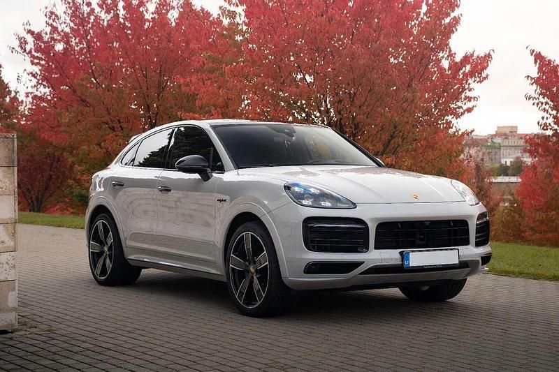 Grau Gebraucht 2021 Porsche Cayenne SUV | 70.000 € - Bild 1/4