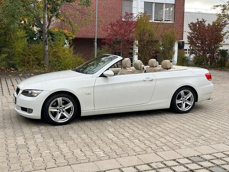 Weiß Gebraucht 2008 BMW 325 Cabriolet M Sport Cabrio | 8.900 € (Guter Preis) - Bild 1/4