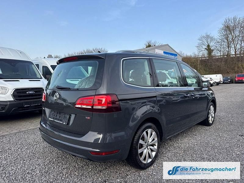 Gebraucht VW Sharan Highline 150 PS (110 kW) 2016 Grau Van / Kleinbus