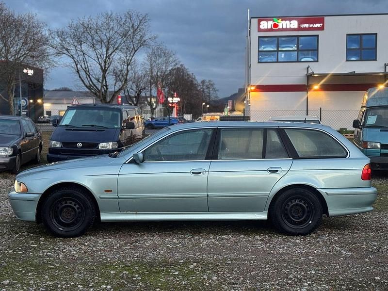 Second-hand BMW 520 170 CP (125 kW) 2000 Verde Break