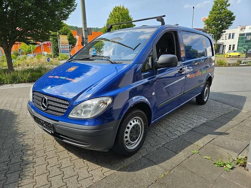 Blau Gebraucht 2010 Mercedes Vito Van / Kleinbus | 6.200 € (Guter Preis) - Bild 1/4