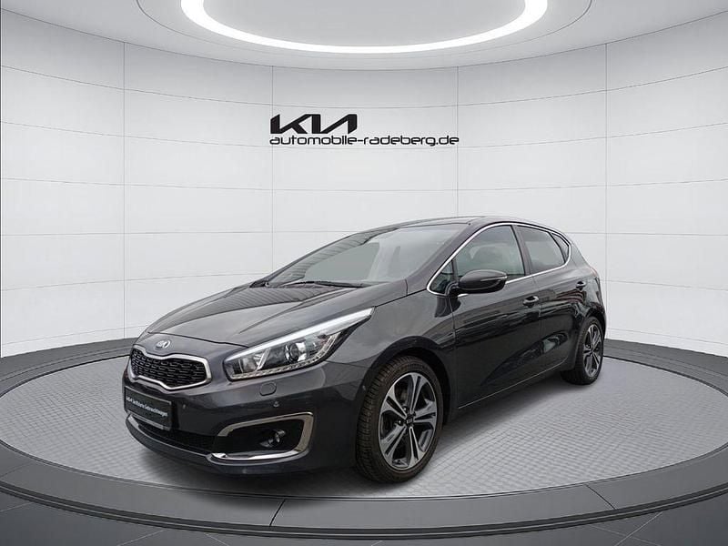 Gebraucht Kia Ceed Spirit 135 PS (99 kW) 2017 Dark gun metal Kleinwagen
