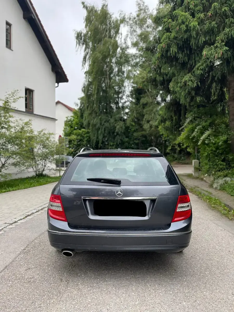 Gebraucht Mercedes C220 170 PS (125 kW) 2010 Grau Kombi