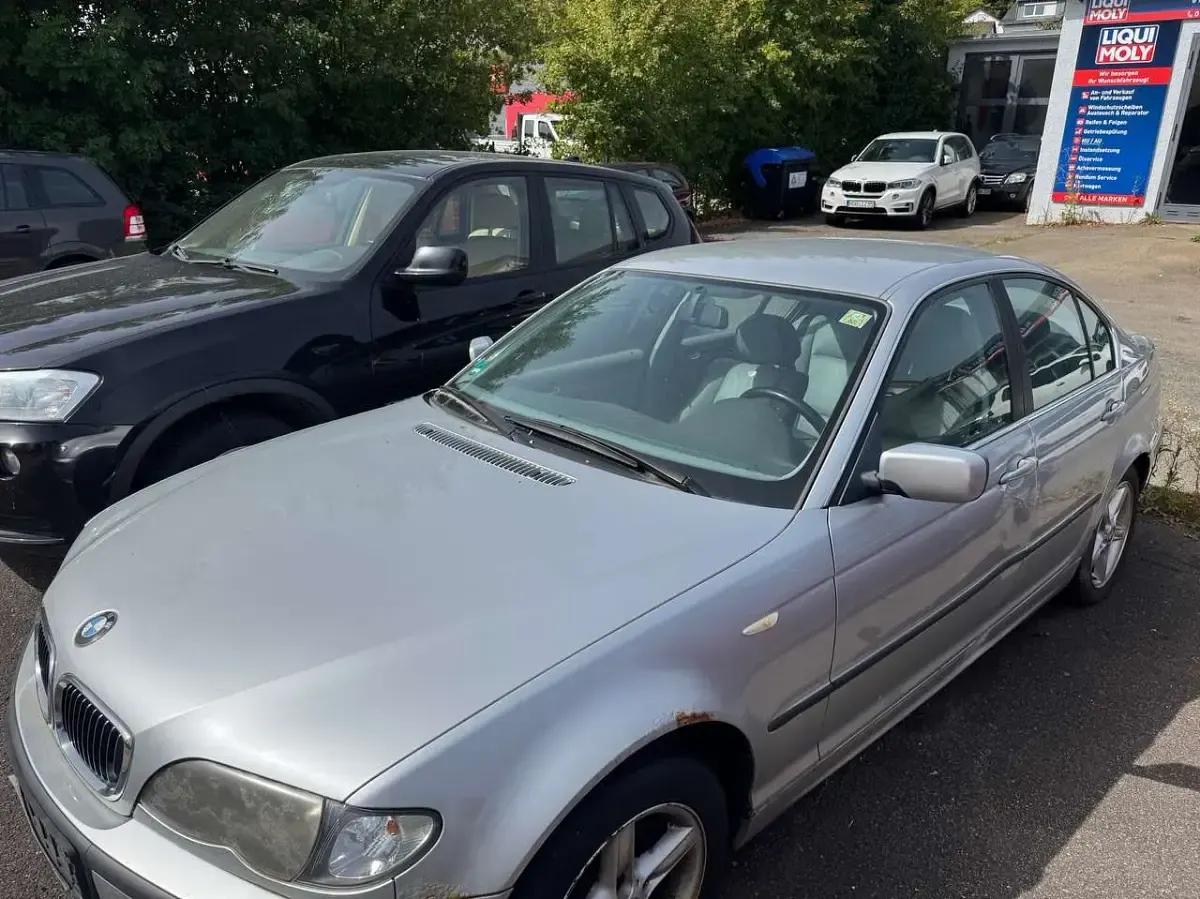 Gebraucht BMW 325 192 PS (141 kW) 2002 Silber Limousine