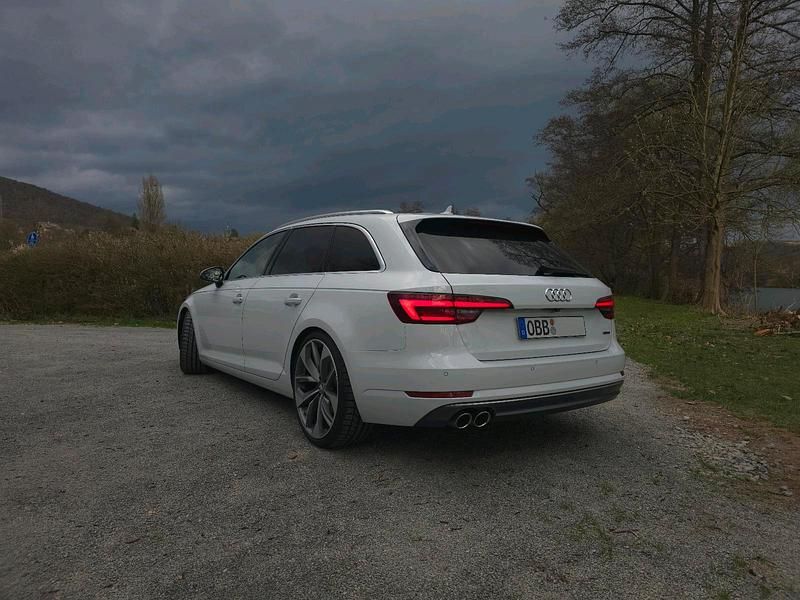 Gebraucht Audi A4 Ambiente 218 PS (160 kW) 2018 Weiß Kombi