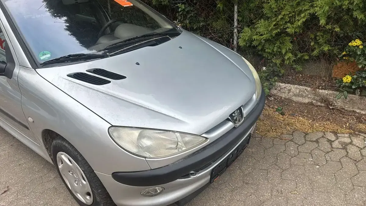 Gebraucht Peugeot 206 60 PS (44 kW) 2002 Limousine