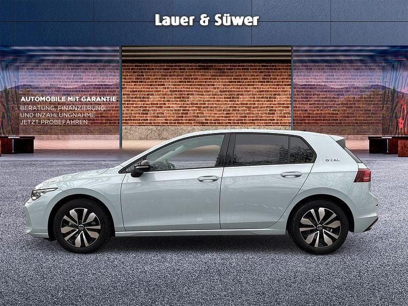 Gebraucht VW Golf VIII Goal 150 PS (110 kW) 2025 Blau Limousine