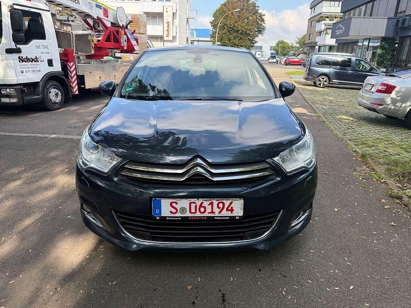 Blau Gebraucht 2012 Citroën C4 Exclusive Limousine | 3.799 € (Etwas zu teuer) - Bild 1/4