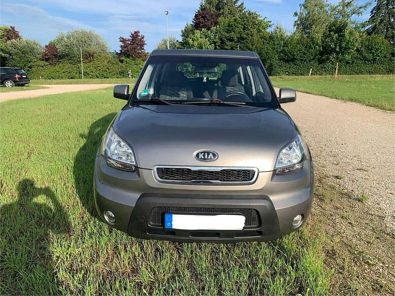 Silber Gebraucht 2009 Kia Soul Spirit SUV | 4.100 € (Fairer Preis) - Bild 1/4