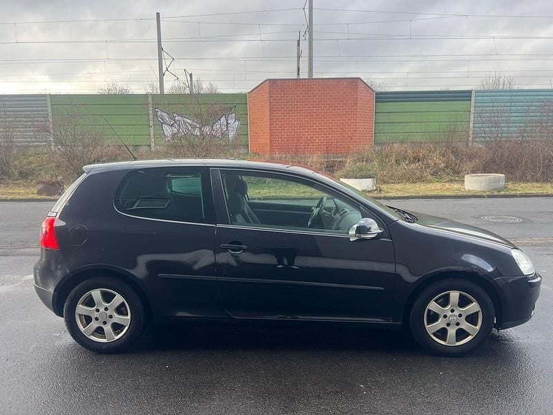 Gebraucht VW Golf V 80 PS (58 kW) 2007 Schwarz Kleinwagen
