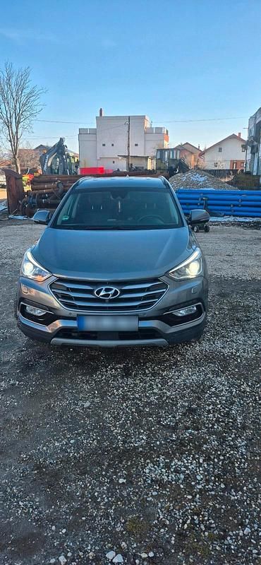 Gebraucht Hyundai Santa Fe 200 PS (147 kW) 2018 Grau SUV