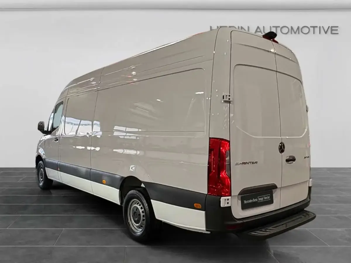 Neu Mercedes Sprinter 170 PS (125 kW) 2026 Weiß Van