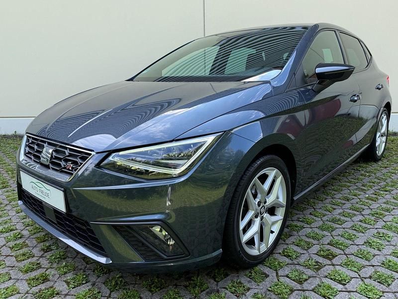 Grau Gebraucht 2021 Seat Ibiza FR Kleinwagen | 13.490 € (Fairer Preis) - Bild 1/4