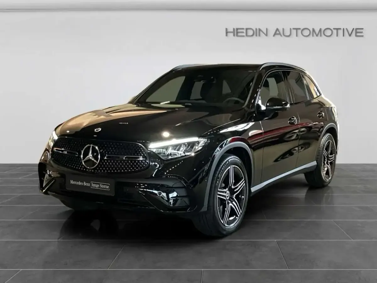 Gebraucht Mercedes GLC200 AMG 163 PS (119 kW) 2025 Schwarz SUV