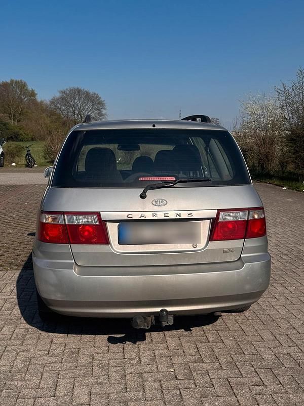 Gebraucht Kia Carens 139 PS (102 kW) 2006 Grau Van / Kleinbus