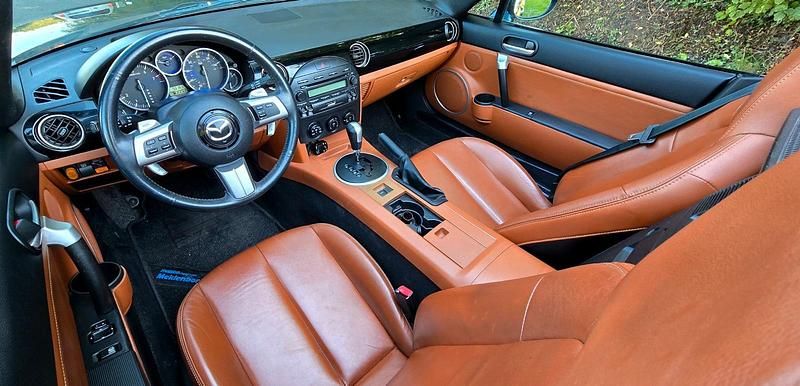 Grün Gebraucht 2006 Mazda MX5 Cabrio | 9.400 € (Fairer Preis) - Bild 1/4