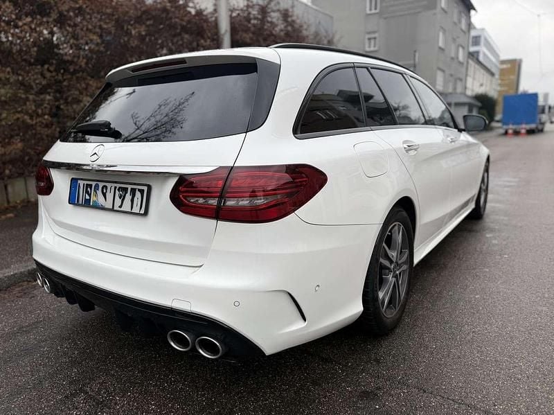 Weiß Gebraucht 2020 Mercedes C300 Kombi | 28.550 € (Guter Preis) - Bild 1/4
