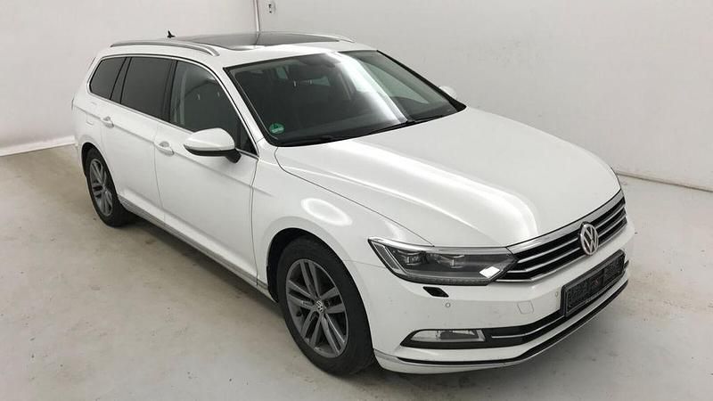 Gebraucht VW Passat Highline 150 PS (110 kW) 2015 Weiß Kombi