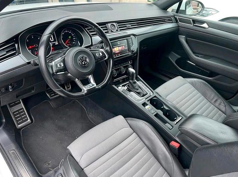 Second-hand VW Passat R-line 2016 Alb Break