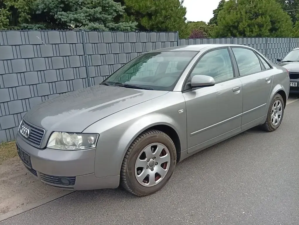Gebraucht Audi A4 136 PS (100 kW) 2005 Grau Limousine
