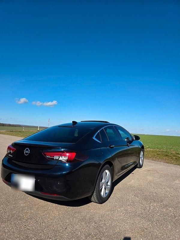 Gebraucht Opel Insignia 136 PS (100 kW) 2018 Blau Limousine