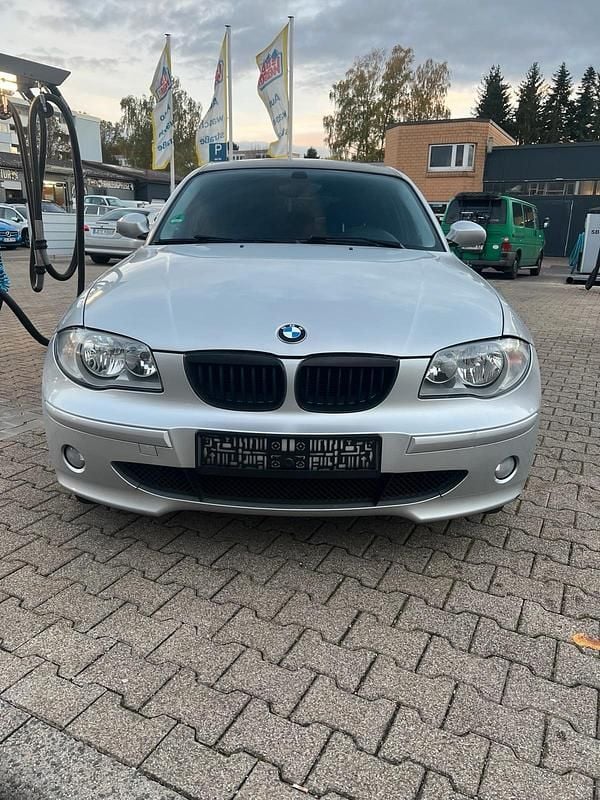 Grau Gebraucht 2006 BMW 120 Kleinwagen | 1.250 € (Superpreis) - Bild 1/4