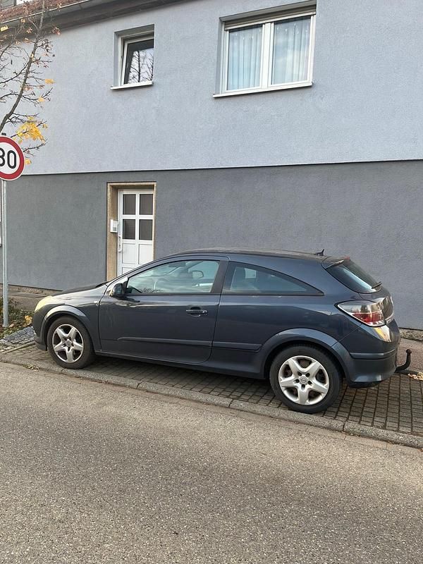 Blau Gebraucht 2007 Opel Astra GTC Coupé | 2.500 € - Bild 1/4