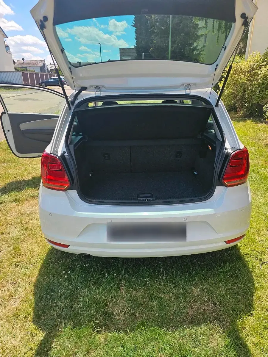 Gebraucht VW Polo 90 PS (66 kW) 2015 Weiß Kleinwagen