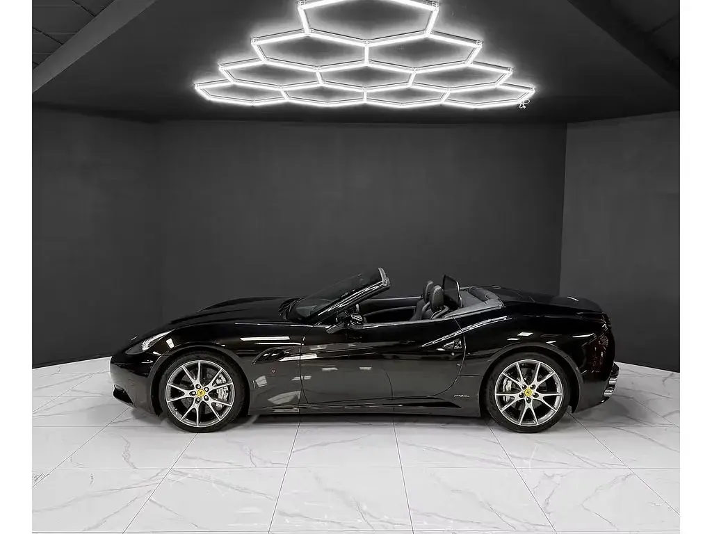 Gebraucht Ferrari California 460 PS (338 kW) 2010 Schwarz Cabrio