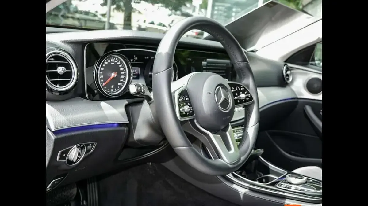 Gebraucht Mercedes E200 184 PS (135 kW) 2018 Grau Kombi