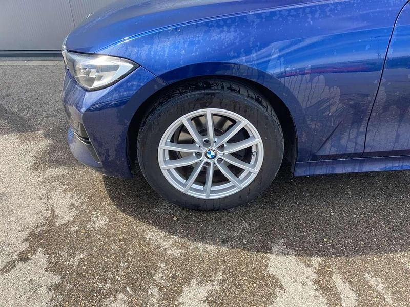 Gebraucht BMW 320 190 PS (139 kW) 2019 Mediterranblau metallic Kombi
