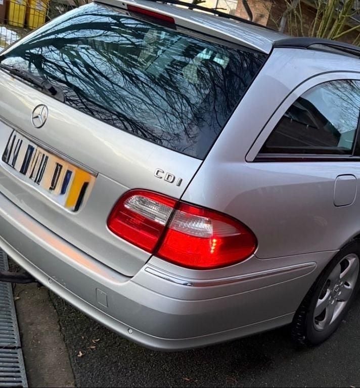 Gebraucht Mercedes E270 Avantgarde 177 PS (130 kW) 2004 Silber Kombi