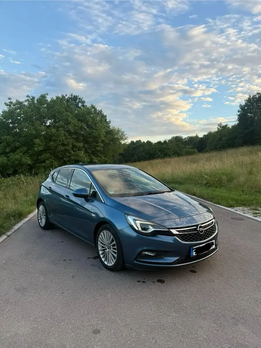 Gebraucht Opel Astra Innovation 136 PS (100 kW) 2015 Blau Limousine