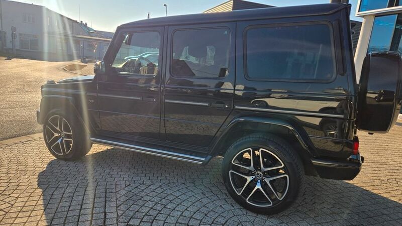 Schwarz Gebraucht 2017 Mercedes G500 AMG SUV | 60.900 € - Bild 1/4