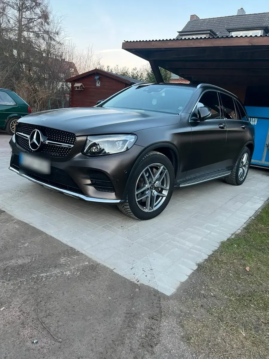 Gebraucht Mercedes GLC250 AMG line 204 PS (150 kW) 2017 Braun SUV
