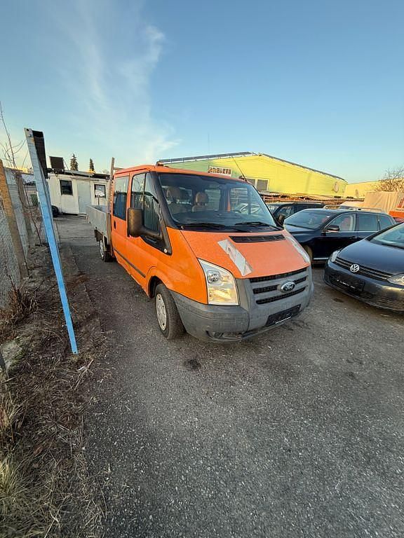 Orange Gebraucht 2011 Ford 300 SUV | 2.850 € - Bild 1/4