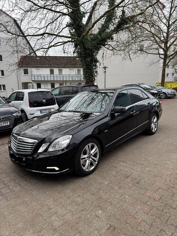 Gebraucht Mercedes E350 231 PS (169 kW) 2009 Schwarz Limousine