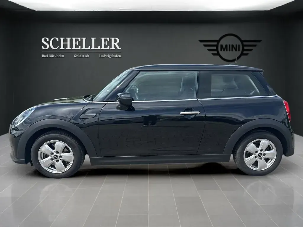 Gebraucht Mini Cooper 136 PS (100 kW) 2023 Midnight black ii Kleinwagen