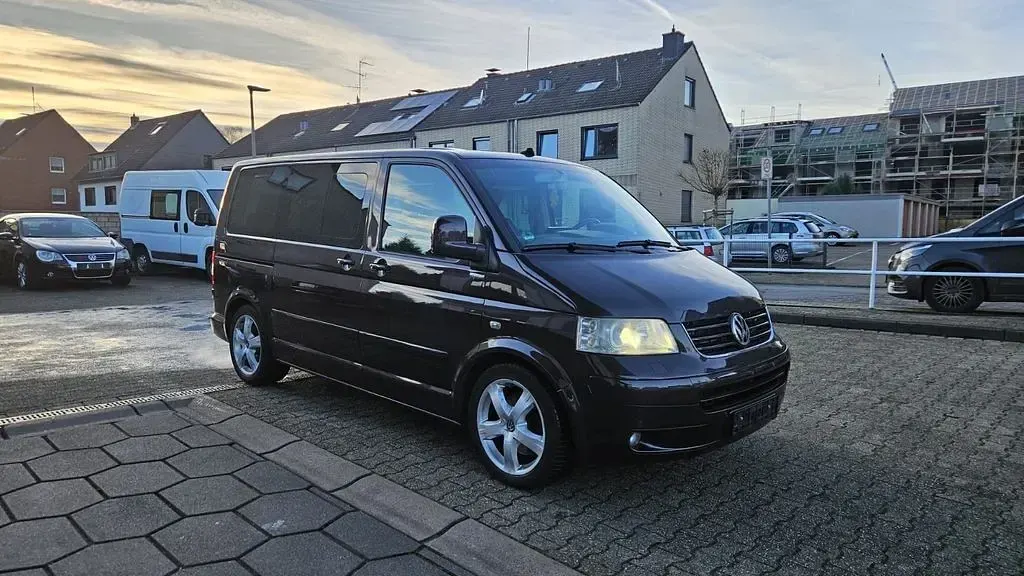 Gebraucht VW Multivan Edition 174 PS (127 kW) 2006 Violett Van / Kleinbus