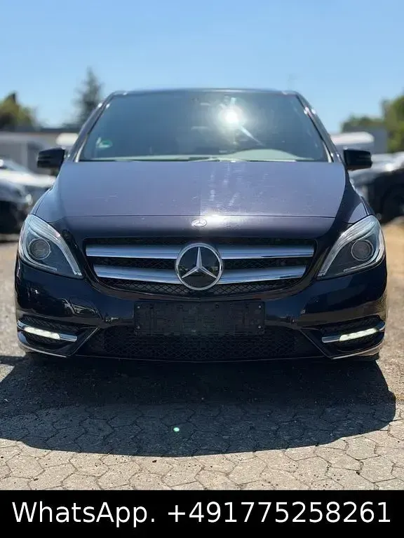 Gebraucht Mercedes B220 184 PS (135 kW) 2014 Violett Kleinwagen