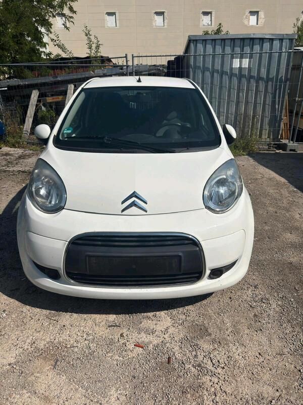 Weiß Gebraucht 2009 Citroën C1 Kleinwagen | 3.900 € (Fairer Preis) - Bild 1/4