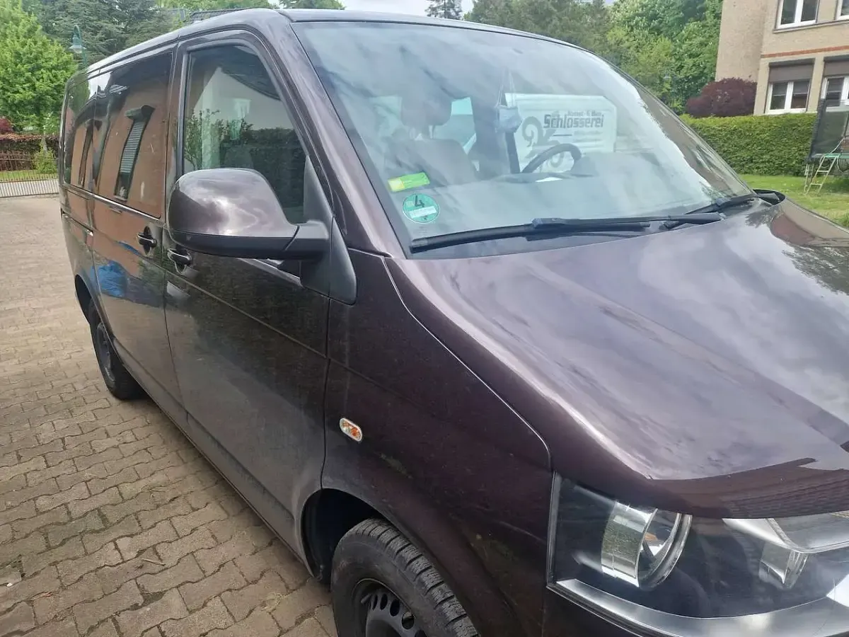 Gebraucht VW Caravelle Trendline 140 PS (102 kW) 2014 Violett Van