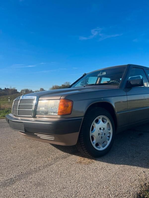 Gebraucht 1992 Mercedes 190 Limousine | 11.500 € - Bild 1/4