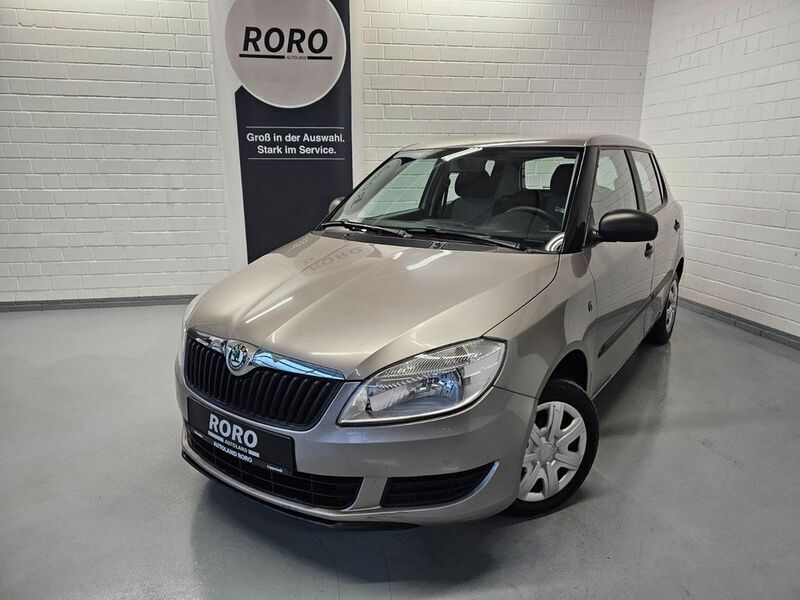 Beige Gebraucht 2011 Skoda Fabia Classic Kleinwagen | 3.750 € (Fairer Preis) - Bild 1/4