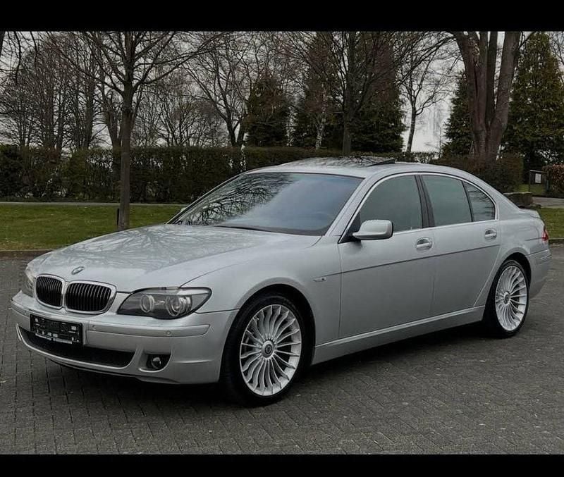 Silber Gebraucht 2008 BMW 740 Sport Line Limousine | 11.999 € - Bild 1/4