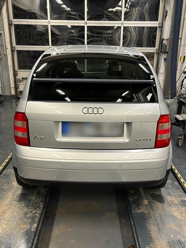Gebraucht Audi A2 Basis 75 PS (55 kW) 2003 Silber Kleinwagen