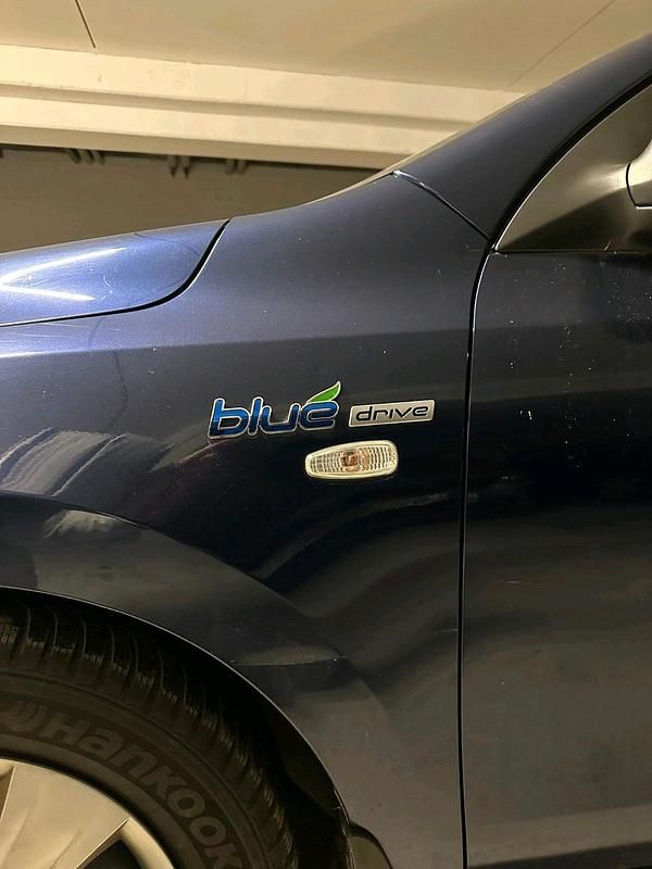 Gebraucht Hyundai i30 109 PS (80 kW) 2010 Blau Kleinwagen