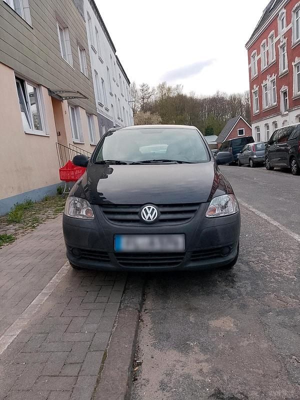 Second-hand VW Fox 55 CP (40 kW) 2006 Negru Hatchback
