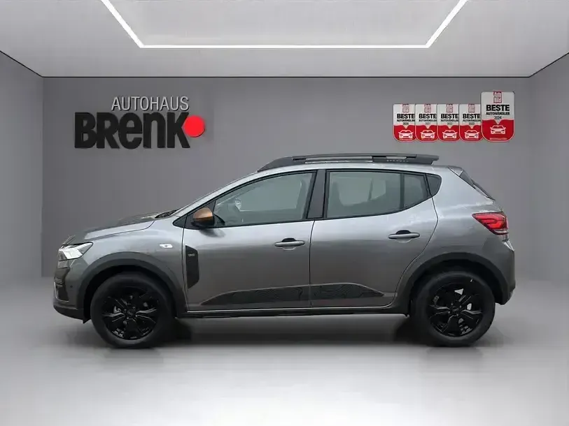 Neu Dacia Sandero Extreme 91 PS (66 kW) 2025 Grün Limousine